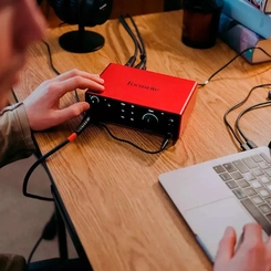 INTERFACE FOCUSRITE SCARLETT 4I4 4TH GEN
